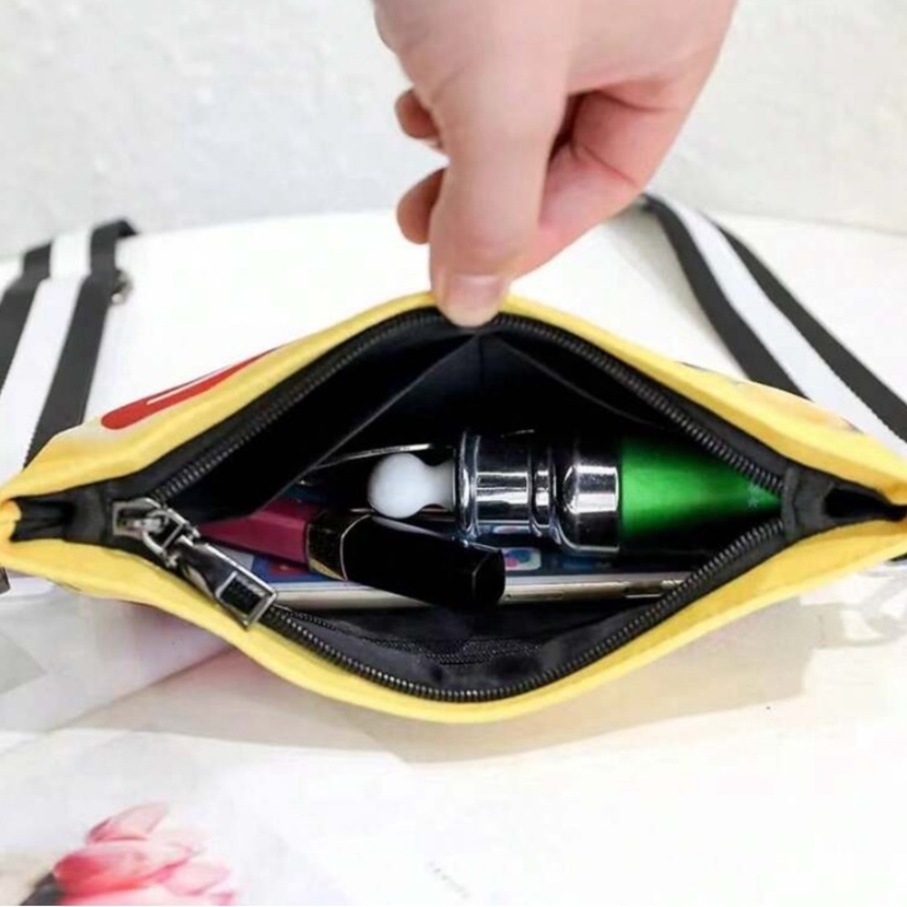 Yellow Potato Chip Purse - Picture 4 of 5